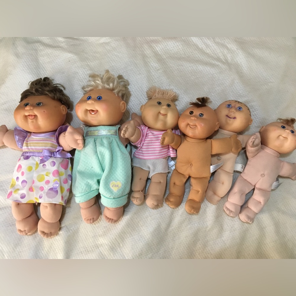Cabbage Patch Dolls Lot